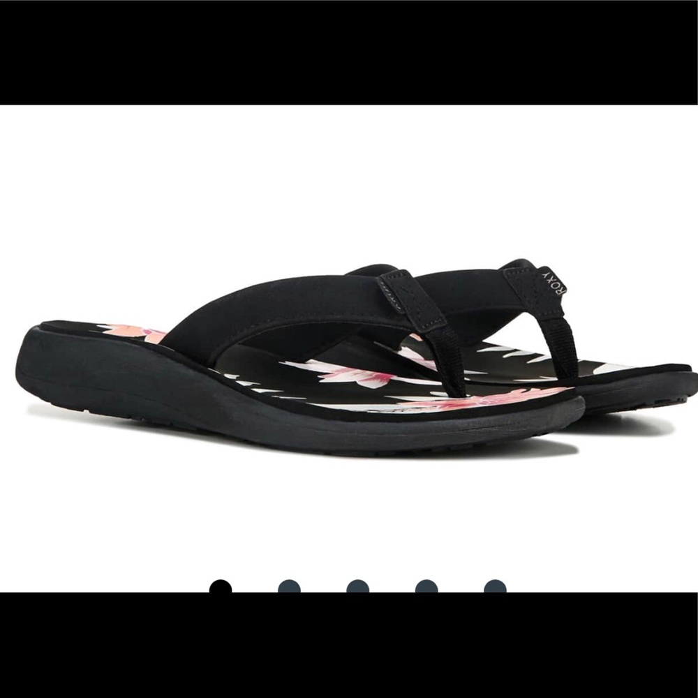COPY - Roxy
Women's Laila Flip Flop Sandal New in box available in size 9 and 1…